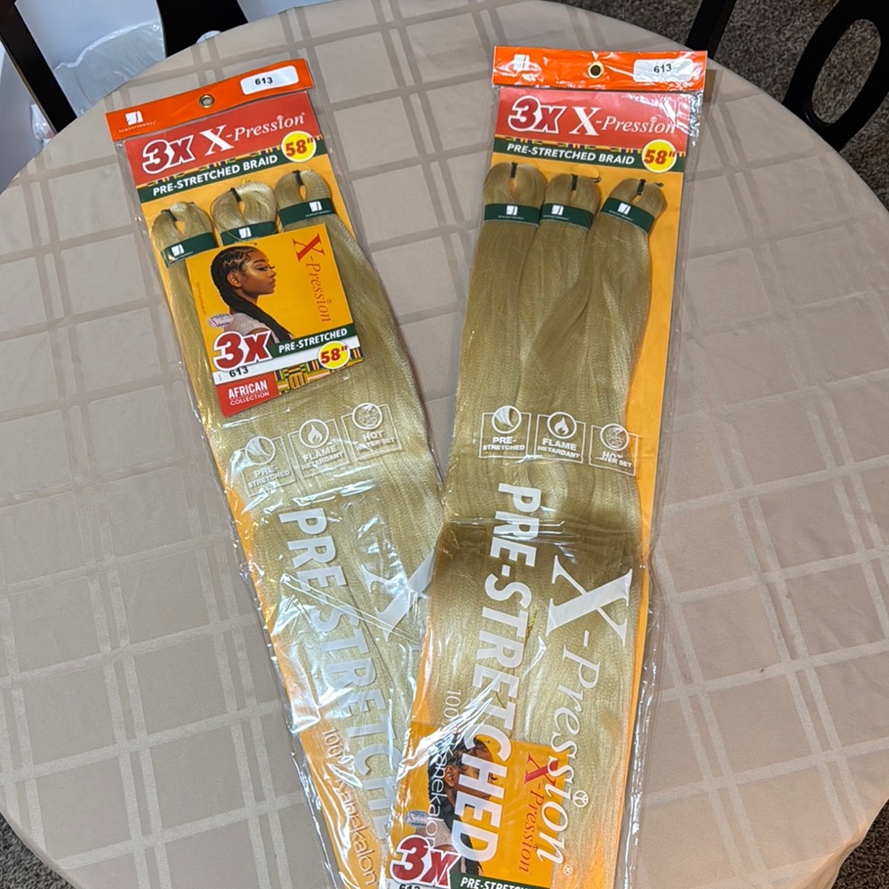 X-Pression Pre-Stretched blonde 613 Braiding Hair 58 inch